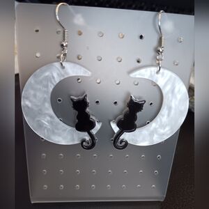 Crescent Moon Cat Earrings (New)